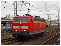 Die 181 210-6 rangiert am 13.04.2013 im Hbf Koblenz zu ihrem Abstellplatz, nachdem sie den IC 133 (Luxembourg-Koblenz-K�ln-Norddeich Mole) von Luxembourg nach Koblenz gebraccht hat, diesen hat nun eine 101er am Haken.