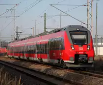 442 339-8 als S3 von Rostock Hbf nach G�strow bei der Ausfahrt im Rostocker Hbf.08.11.2013 