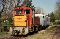 Mk 48412 setzt am 20.4.1994 bei einer von mir organisierten Sonderfahrt
im Endbahnhof Matraf�red um.