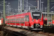 442 338-0 als S3 von G�strow nach Rostock Hbf bei der Einfahrt im Rostocker Hbf.im Hintergrund kam dann schon der n�chste Regenschauer.10.11.2013