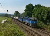 753 768 + 753 769 mit einem G�terzug am 24.08.2013 bei Janovice nad Uhlavou.