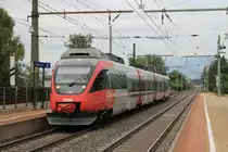 4024 087-1 mit S-Bahn 1 Telfs-Pfaffenhofen-W�rgl Hauptbahnhof auf Bahnhof Rattenberg-Kramsach am 29-7-2013.