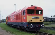 Am 14.5.1999 stand M 63003, eine ungarische Lok Entwicklung von GANZ Mavag,
als eine der letzten Vertreterinnen ihrer Baureihe noch im Betriebsdienst 
der MAV. Sie wurde vom Depot in Szombathely eingesetzt. Heute ist sie im
gro�en Eisenbahn Museum in Budapest zu bewundern.
