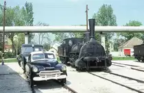 Eisenbahn Museum Budapest Ujpest am 23.5.2002.
Links sind zwei Schienen Autos zu sehen. Rechts
steht eine alte K & K Dampflok, Fa. Wöhlert,
Berlin, Nr. 1026.