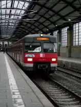 420 280-0 steht als S9 der S-Bahn Rhein Main am 21.11.13 in Wiesbaden Hbf 