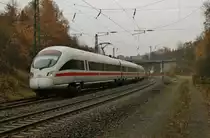 ICE 1505 ,,Marburg'' von Dresden nach Wiesbaden bei der Einfahrt in Fulda am 14.11.13