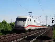 Am 18.5.13 ging es mit einem Hobbykollegen nach Wiesental an die Rheintalbahn. Während dem Warten auf unseren Zug für die Rückreise, wurden wir mit einem umgeleiteten ICE1 überrascht. 
Ein schöner Abschluss... jedoch nicht die anderen Fahrgäste, welche warteten... 