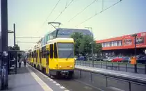 Berlin BVG SL M6 (KT4D 6036) Landsberger Strasse / Petersburger Strasse am 26. Juli 2012.