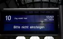 Zugzielanzeiger in Wiesbaden Hbf am 21.11.13 