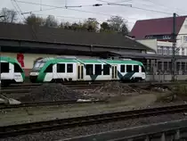 Vectus Lint 27 steht am 21.11.13 in Wiesbaden Hbf von Gleis 10 aus fotografiert