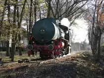 03189 ist die aufgeschriebene Nummer der Dampfspeicherlok der Fa. Schoeller.
Bei dieser Firma in Osnabrück - Lüstringen ist regelmäßig werktags noch Dampfbetrieb zu beobachten. Wagen werden von einem Überstellgleis am ehemaligen Bahnhof Lüstringen zum Werk in Lüstringen geholt bzw. umgekehrt gebracht. Bei der Lok handelt es sich um ein Produkt aus Meiningen! 
Am 26.11.2013 kam die Lok gerade von einer Übergabe zurück und war auf dem Weg zurück ins Werk. Der mitfahrende Rangierer schaltet unter anderem übrigens die Lichtsignalanlage beim BÜ in Lüstringen.