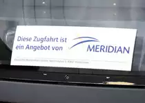 Mit solchen Aufklebern kennzeichnet der Meridian die vielen Ersatzzüge, mit denen derzeit der Verkehr im Rosenheimer E-Netz mehr oder minder am Laufen gehalten wird, als seine ,,Zugfahrten'' unter dem Kürzel ,,M''. Rosenheim, 15.12.2013