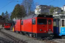 MVR: Neue Fahrzeuge für die Rochers-de-Naye-Bahn. Probefahrten mit Hem 2/2 12 + Xrote 4 und der Hem 2/2 11. Die Aufnahme ist am 23. Dezember 2013 in Glion entstanden.
Foto: Walter Ruetsch