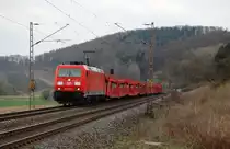 DBSR 185 224-3 mit einem leeren Autotransportzug am 19.04.2013 bei Salzderhelden