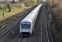 IC mit Steuerwagen in Front, 101 137-8 schiebt, kurz vor dem Bf Sechtem - 02.12.2013