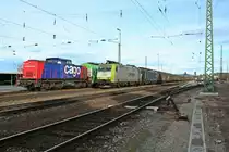 185 541-0 beim Ankuppen an den 47083 nach Italien am Mittag des 24.12.13 in Freiburg (Breisgau) Gbf.
Sie wird den Zug allerdings nur bis Weil am Rhein bespannen, da sie das Ziel Basel hat und eine Lz-Fahrt zu aufwenig gewesen w�re.