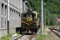 Im Bahnhof Zidani Most gibt es auch ein kleines Bahnbetriebswerk. Dort stand
am 26.5.2011 eine der letzten noch fahrfähigen SZ Elektroloks der Reihe 362 und zwar die 362-034.