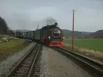 Ohne Halt fuhr 99 1782,am 29.Dezember 2013,durch die Station Seelvitz in Richtung Putbus.
