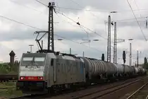 Railpool 186 103 damals im Einsatz bei der RTB Cargo mit einem Kesselzug am 30.5.13 in Duisburg-Bissingheim.