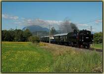 93.1332 der NbiK (Nostalgiebahnen in K�rnten) bei der R�ckfahrt von Faak am See nach Ferlach am 31.8.2006 als Sdz R 16464 kurz vor der Durchfahrt des Bahnhofes Ledenitzen.