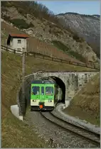 Der ASD Regionalzug 434 bestehend aus dem BDe 4/4 401 und dem Bt 431 erreicht in Kürze Verchiez. 
25. Jan. 2014 