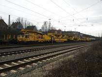 08.02.2014 - Bettungsreinigungsmaschine RM 800 Super-3S von jHubert abgestellt im Bahnhof Veitshöchheim