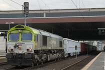 Captrain 6602 wartet am 15.4.13 auf Weiterfahrt in Düsseldorf Hbf.