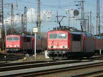 06.02.2014 - Rangierbahnhof Großkorbetha: 155 108 mit 185 178. Im Hintergrund ist die abgebügelte 155 015 zu sehen.