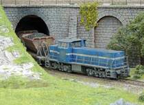 Auf Knopfdruck dreht dieser Kohle-Zug munter seine Runden (Motiv der Holle-Modellbahn Hessisch Lichtenau).