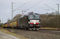 X4 E - 872 PCT mit ARS Altmann Autotransportwagenzug am 09.02.2014 in Burgbernheim gen Ansbach. 