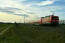 Ein RE der besonderen Art: 143 810-0 war mit 143 332-5 am 06.01.14 als RE 26515 von Offenburg nach Basel Bad. Bf unterwegs. Hier konnte ich das Gespann bei H�gelheim ablichten.