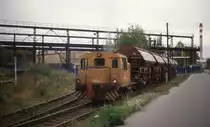 Noch mit alter Gattungsbezeichnung T 2030551 war am 7.10.1992 diese Kaluga am
Rande des Depot Ceska Lipa im Einsatz und zog dort einen kurzen Schotterwagen Zug.