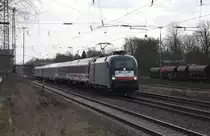 HKX 1800 am 15.02.2014 um 8.50 Uhr durch Hasbergen auf dem Weg nach Köln.
Zuglok war der Taurus ES 64 02 - 030.