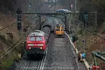 EfW 225 023-1 am 22.02.2014 in Schwelm, dort werden neue Gleise gebaut.