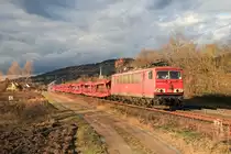 155 086 mit einem leeren Autozug am 19. Februar 2014 bei Thüngersheim.
