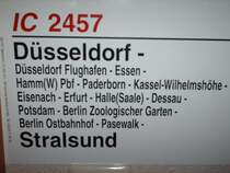 Diese Zuglaufschilder sind schon vergangenheit. Die Zuglaufschilder hier IC 2457 sind aus Thermoplast hergestellt worden.