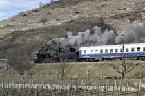 �SEK 52.100 am 23.Februar 2014 mit dem SR 14353 kurz vor D�rnstein.