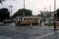 Lisboa / Lissabon SL 15 (Tw 905) Praca Duque da Terceiras / Estacão / Bahnhof Cais do Sodré im Oktober 1982.