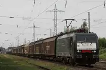 MRCE Dispolok ES 64 F4-105 zog am 1.7.13 f�r die RTS einen gemischten G�terzug durch Ratingen-Lintorf.