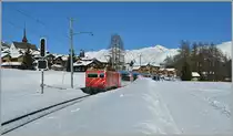 Der Glacier - Express 903 von St Moritz nach Zermatt beim Einfahrsignal A (bzw. Ausfahrvorsignal C*) von Münster VS. 
Die Variante I zeigt etwas mehr Landschaft dafür weniger Zug. 
20. Feb. 2014