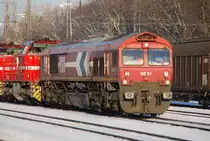 Einige ruhige Fahrt gönnte sich die Class66 266 061-1 am 08.12.2012. Gezogen von zwei HGK-Loks ging es in Richtung Ehrenfeld durch Köln-West hindurch. 