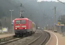 114 501-0 zieht am 06. März 2014 einen Messwagen durch Förtschendorf in Richtung Kronach.