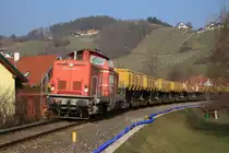 DH 1100.2 mit einem Leerwagenzug in Deutschlandsberg unterwegs Richtung Leibenfeld. (8.3.2014)