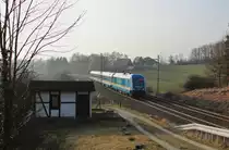 223 061 mit einer Überführung (Berlin Zoologischer Garten) laut Zielanzeige.
Zusehen am 08.03.14 in Röttis/V.