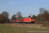 185 013-0 (DB Schenker) mit einem Güterzug in Ratingen Lintorf, 8. März 2014