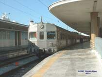 Triebzug BR 2100 am 06.05.2003 in Lissabon Santa Apolonia.