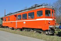 1955 beschaffte die MO (Martigny-Orsi�res) den Triebwagen ABDe 4/4 5 (heute BDe 4/4 5) zur Erweiterung des Rollmaterialparks. Nach der Ausrangierung (in den 2000 Jahren) �bernahm das Bahnmuseum Kerzers dieses einzigartigen Fahrzeug. Nun steht es schon seit etlichen Jahren ungesch�tzt im Freien bei Kallnach, 10.03.2014.