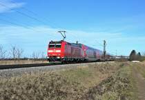 146 110-2 mit dem RE 26508 von Basel �ber Freiburg (Breisgau) Hbf nach Offenburg am fr�hen Nachmittag des 06.02.14 bei H�gelheim.