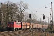 140 815 (RBH 163) fuhr am 11.3.14 mit einen Kohlezug durch Ratingen-Lintorf.
