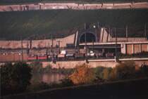 Doppeltraktion aus zwei mal BR 140 am Main bei W�rzburg.
Oktober 2006